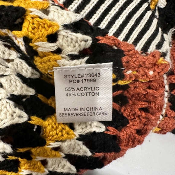 NWT Skies Are Blue Crochet Striped knit Sweater black white brown size large - Picture 6 of 6